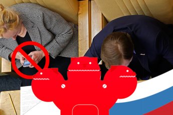 У РОССИЙСКИХ ДЕПУТАТОВ ЗАБЕРУТ МЕССЕНДЖЕРЫ